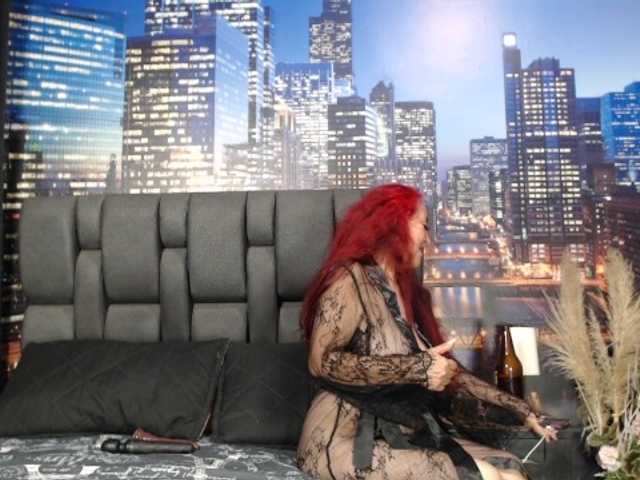 Lucy-mature live cam preview