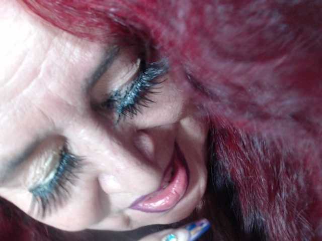 Lucy-mature live cam on BongaCams