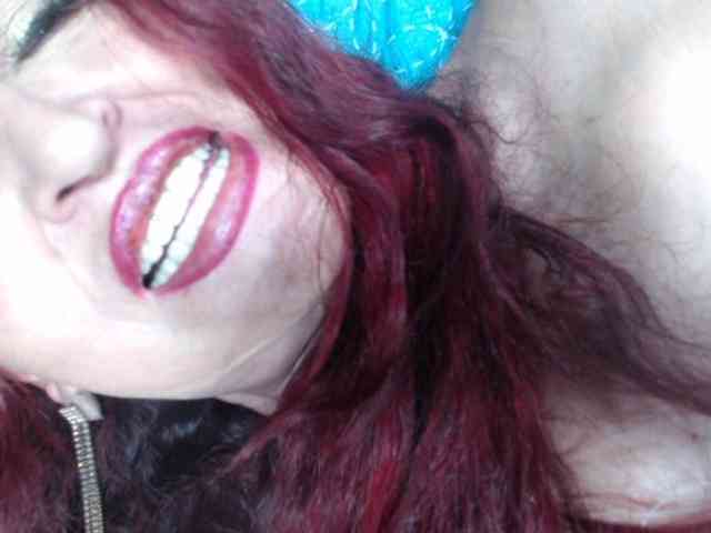 Lucy-mature webcam
