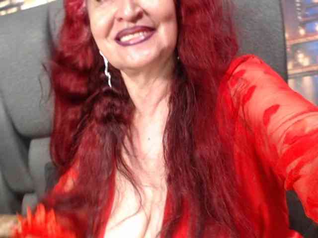Lucy-mature's cam show statistics and live stream