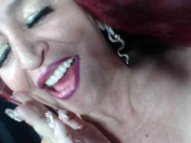 Lucy-mature webcam