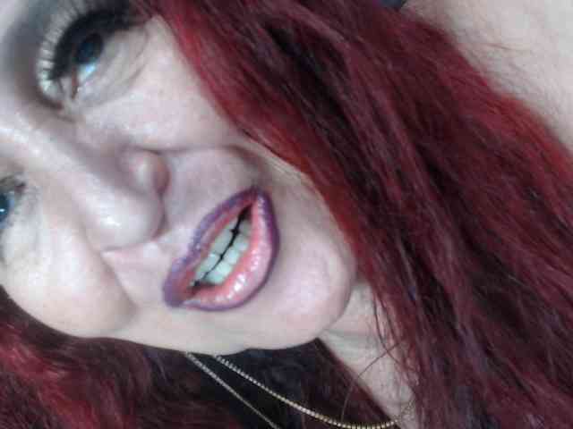 Lucy-mature webcam