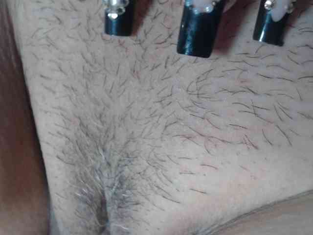 Lucy-mature webcam
