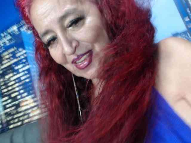 Lucy-mature webcam