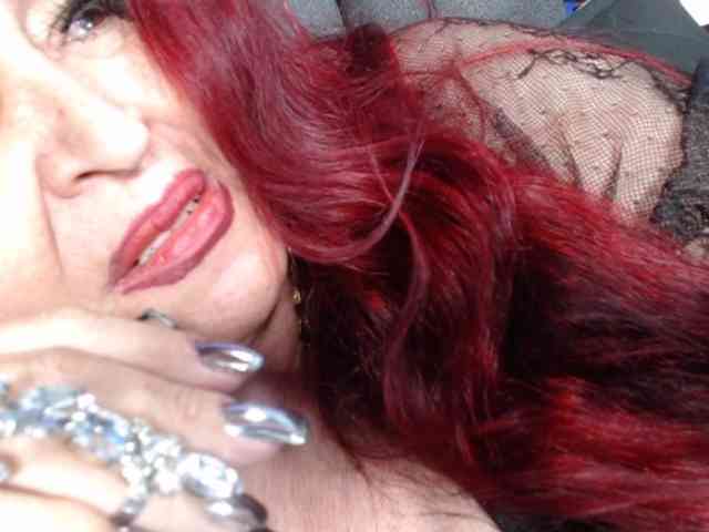 Lucy-mature — live female cam on BongaCams