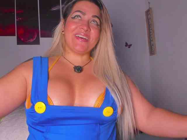 natasha-rodrigue... Live Webcam on BongaCams
