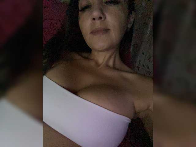 addddiss live cam on BongaCams