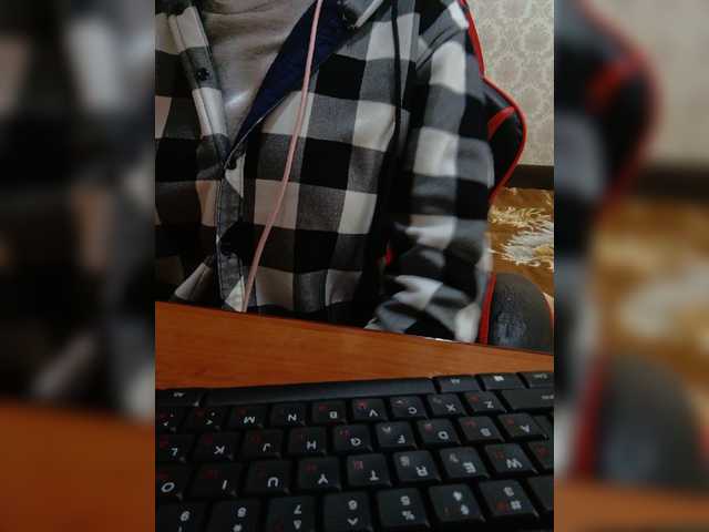 Olik-Pisa's BongaCams show and profile