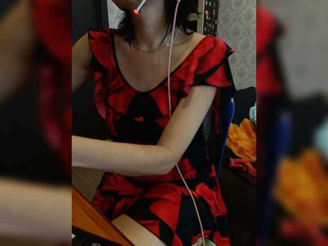 Dispatcher-Olya live cam on BongaCams