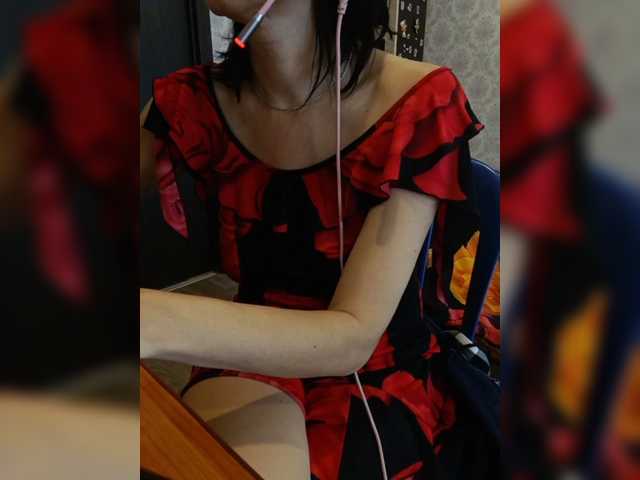 Dispatcher-Olya live cam on BongaCams