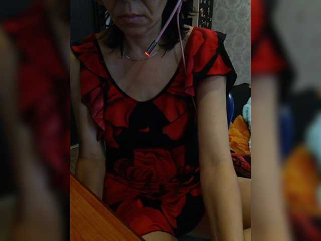 Dispatcher-Olya live cam on BongaCams