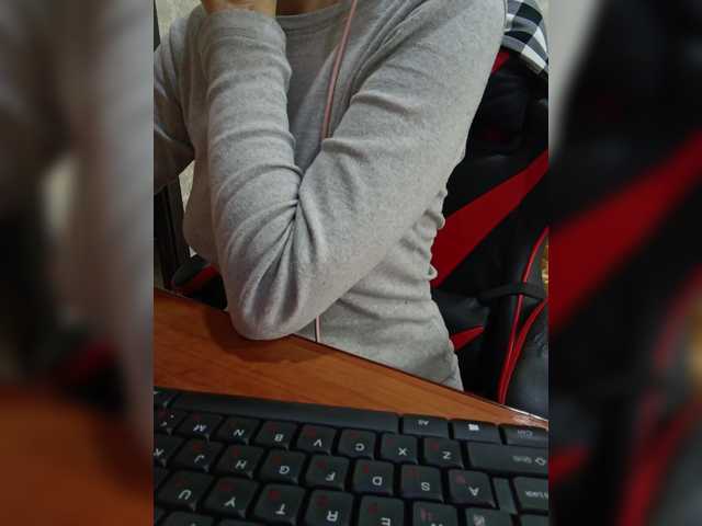 Olik-Pisa's BongaCams show and profile