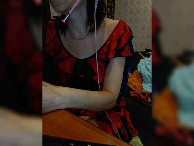 Dispatcher-Olya live cam on BongaCams