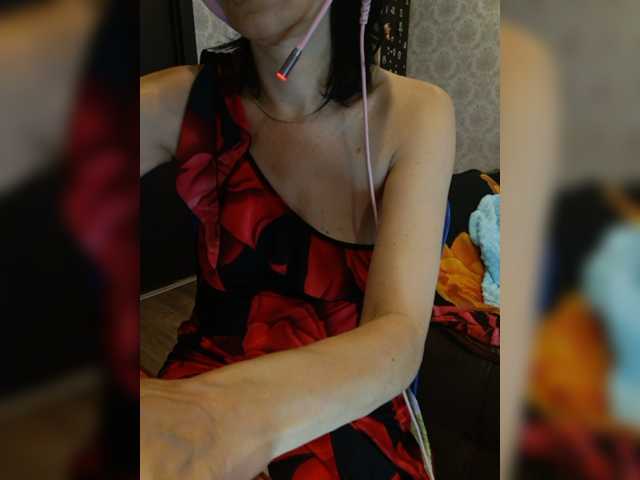 Dispatcher-Olya live cam on BongaCams