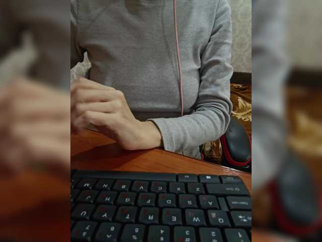 Olik-Pisa's BongaCams show and profile