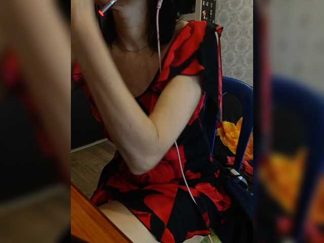 Dispatcher-Olya live cam on BongaCams