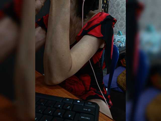 Olik-Pisa Nude Live Sex Shows