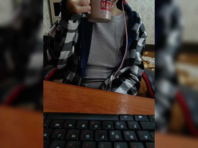 Olik-Pisa's BongaCams show and profile