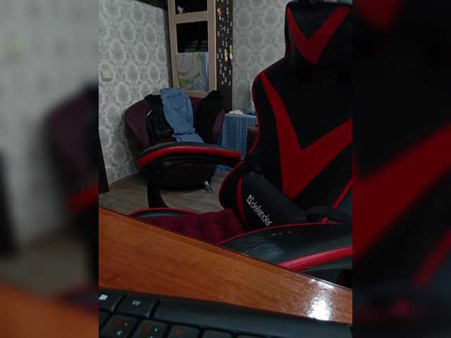 Olik-Pisa's BongaCams show and profile