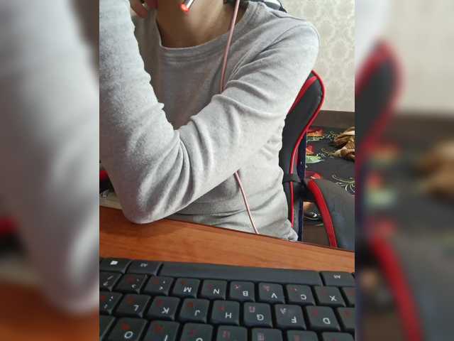 Olik-Pisa's BongaCams show and profile