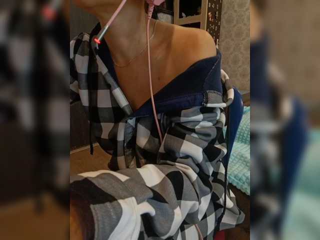 Olik-Pisa, live now on BongaCams