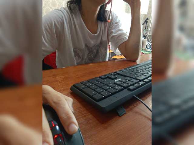 le modèle naked_taxi_dispatcher est en webcam porno dans un show sur le site bongacams, il possède les tags suivants: White/Caucasian,Brunette,Shaved