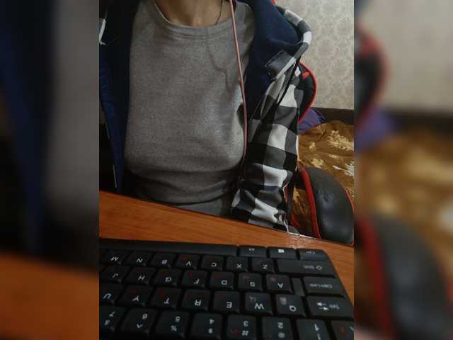 Olik-Pisa's BongaCams show and profile