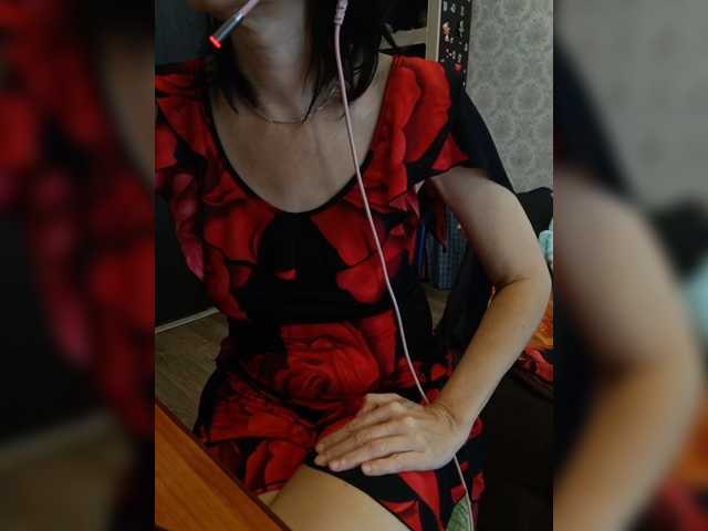 Dispatcher-Olya live cam on BongaCams