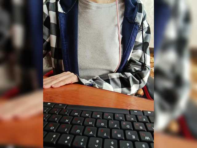 Olik-Pisa's BongaCams show and profile