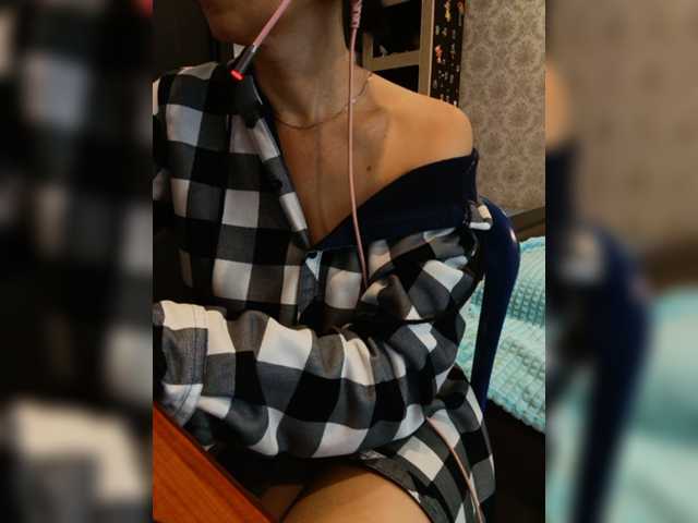 Olik-Pisa, live now on BongaCams