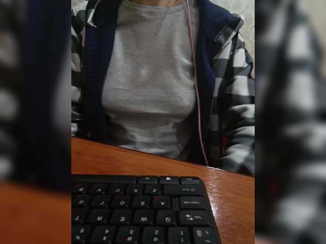 Olik-Pisa's BongaCams show and profile