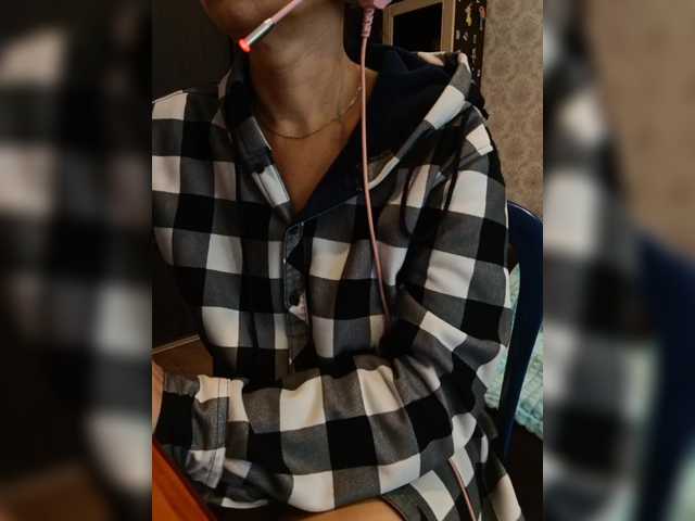 Olik-Pisa, live now on BongaCams