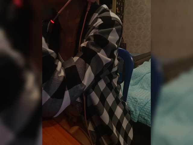 Olik-Pisa, live now on BongaCams
