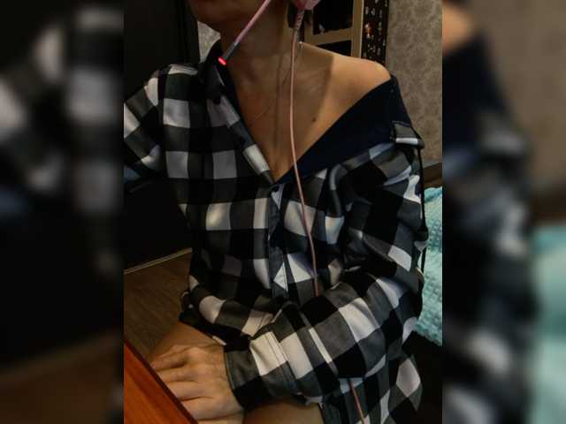 Olik-Pisa, live now on BongaCams