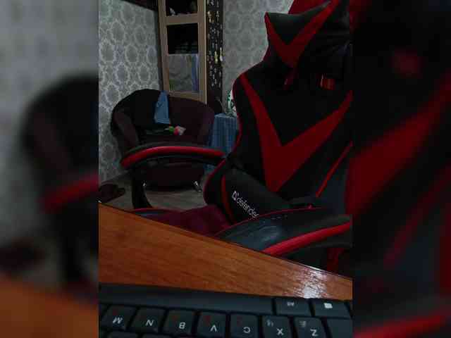 naked_taxi_dispatcher webcam