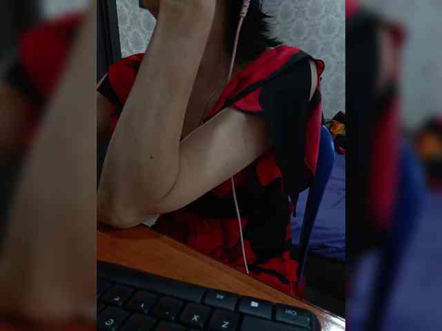 naked_taxi_dispatcher webcam