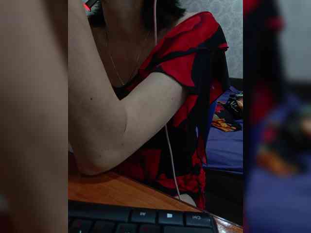 naked_taxi_dispatcher webcam