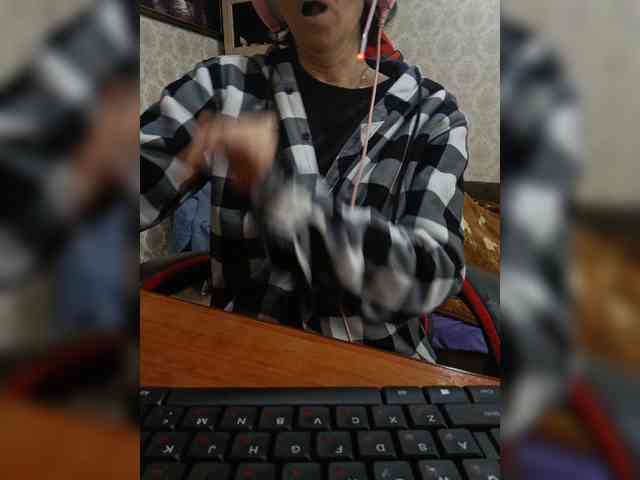 naked_taxi_dispatcher webcam