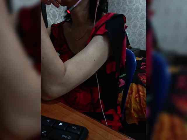 naked_taxi_dispatcher webcam