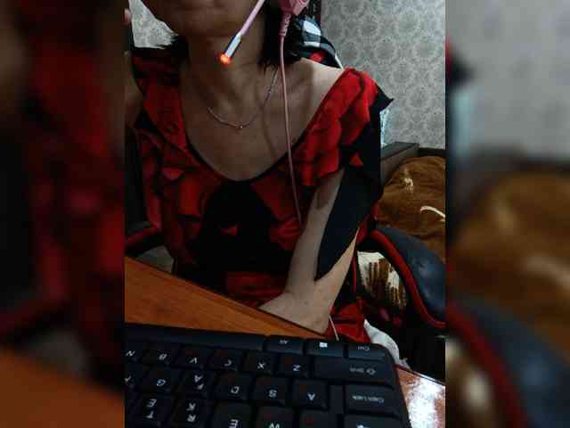 naked_taxi_dispatcher webcam