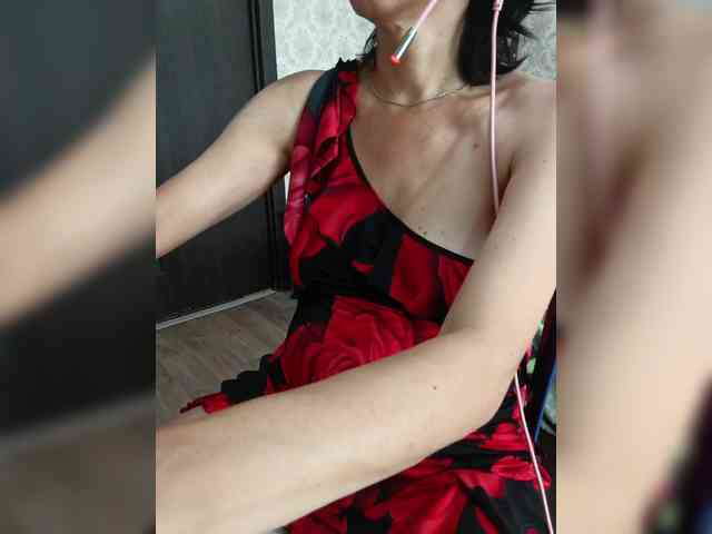 naked_taxi_dispatcher webcam
