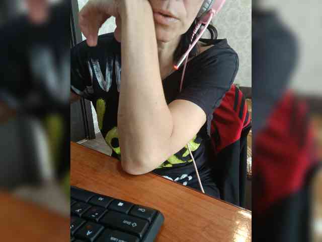 naked_taxi_dispatcher webcam