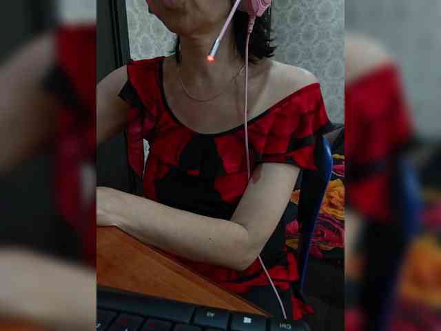 naked_taxi_dispatcher webcam