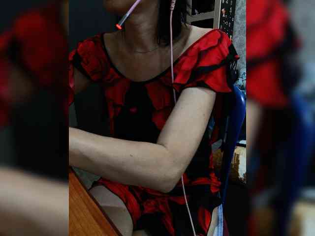 naked_taxi_dispatcher webcam