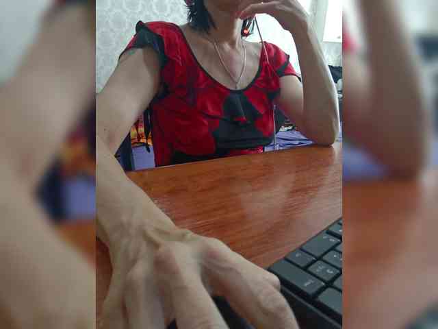naked_taxi_dispatcher webcam