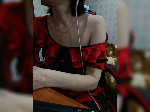 naked_taxi_dispatcher webcam