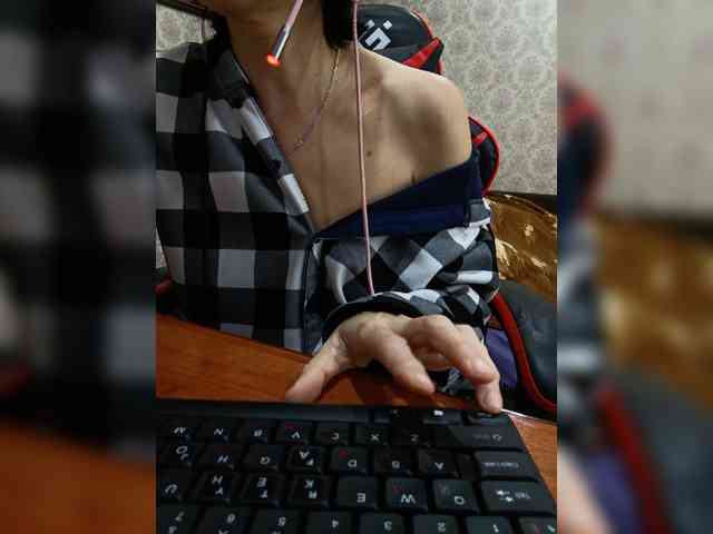 naked_taxi_dispatcher webcam