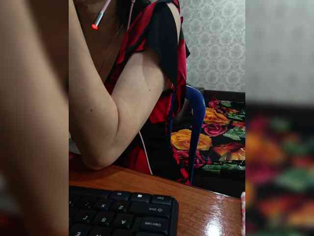 naked_taxi_dispatcher webcam