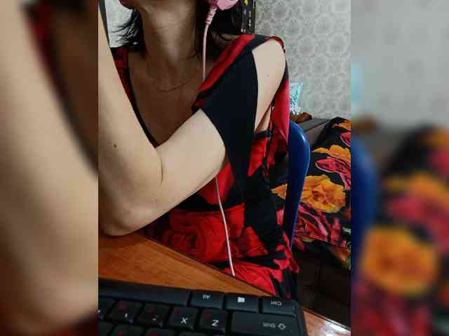 naked_taxi_dispatcher webcam