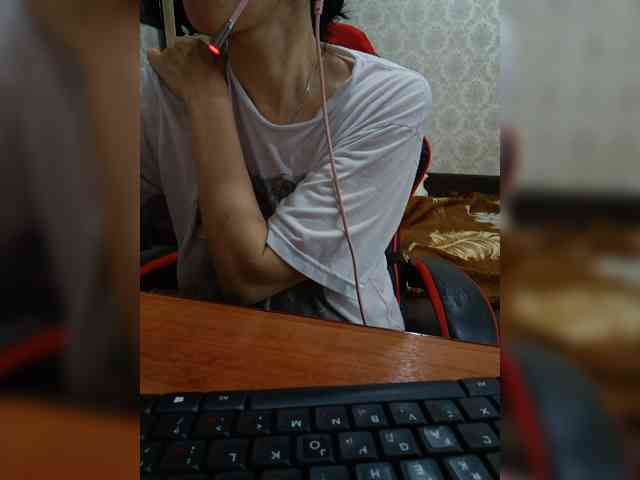 naked_taxi_dispatcher webcam
